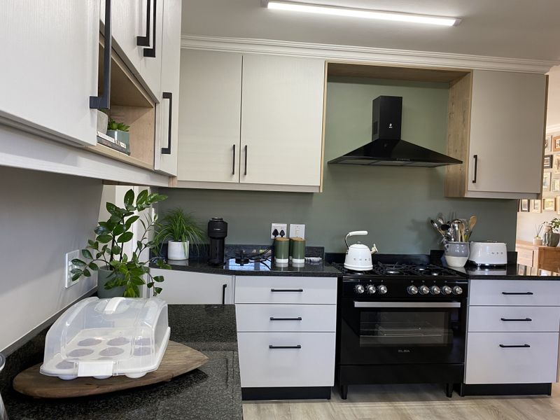 Timeless , Modern,  Level,  Garden Townhouse - Photo 10