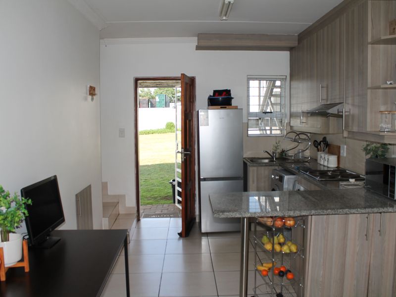 Stunning 2 bedroom duplex for sale in Mayberry Park, Alberton—your dream home awaits! Act fast! - Photo 6
