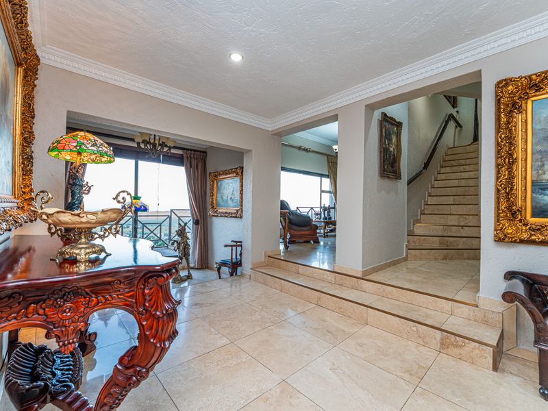 EXCLUSIVE LUXURY FAMILY HOME WITH FLATLET – NOORDKRUIN - Photo 7