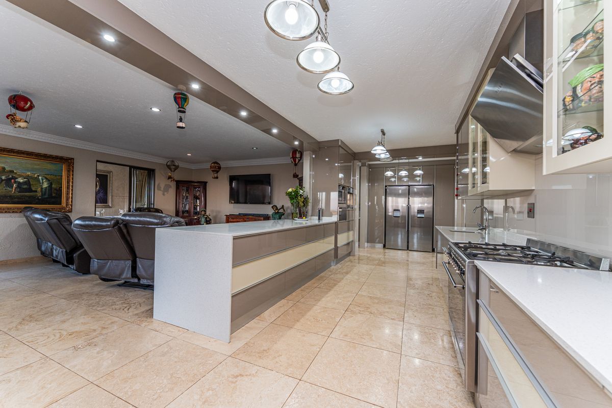 EXCLUSIVE LUXURY FAMILY HOME WITH FLATLET – NOORDKRUIN - Photo 4