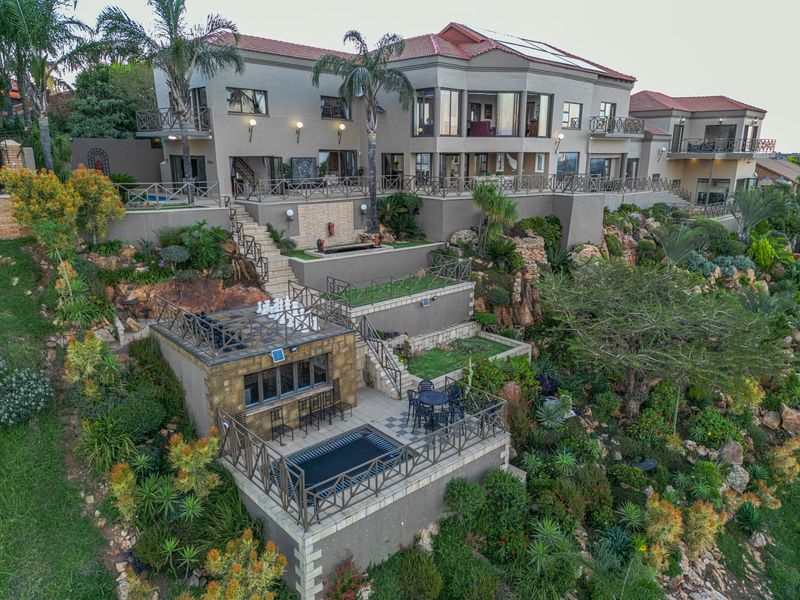 EXCLUSIVE LUXURY FAMILY HOME WITH FLATLET – NOORDKRUIN - Photo 2