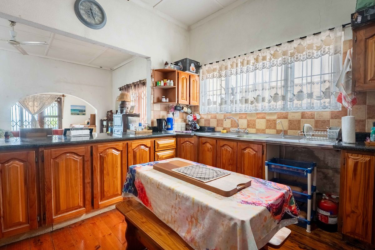 Dual Home Coastal Retreat with Uninterrupted Sea Views - Photo 4