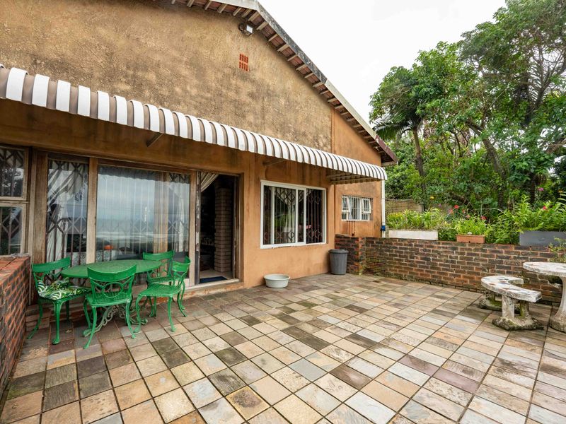 Dual Home Coastal Retreat with Uninterrupted Sea Views - Photo 2