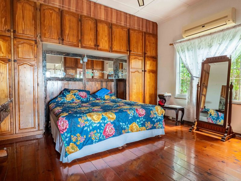 Dual Home Coastal Retreat with Uninterrupted Sea Views - Photo 9