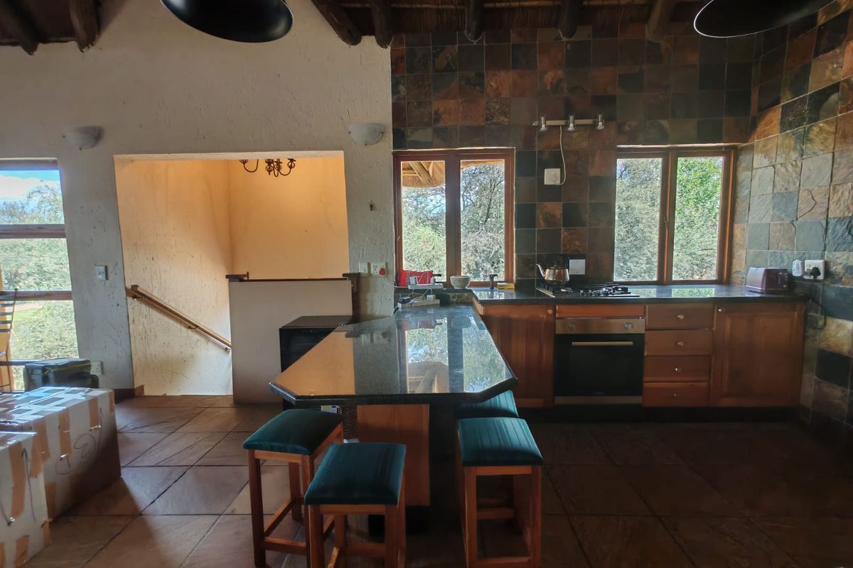4 Bedroom House for Sale in Boschenvaal River Front Lodges - Photo 4