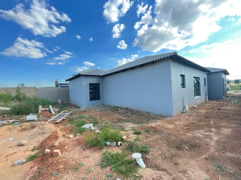 Brand new treasure! - Photo 2