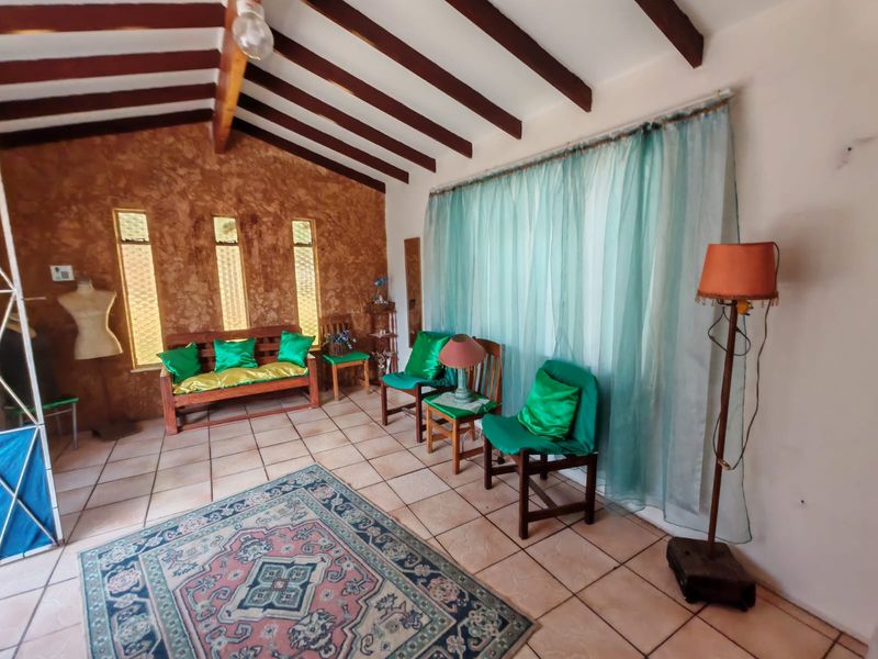 4 Bedroom House for Sale in Sasolburg - Photo 4