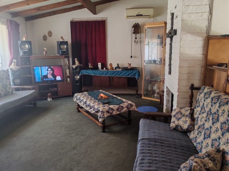 4 Bedroom House for Sale in Sasolburg - Photo 10