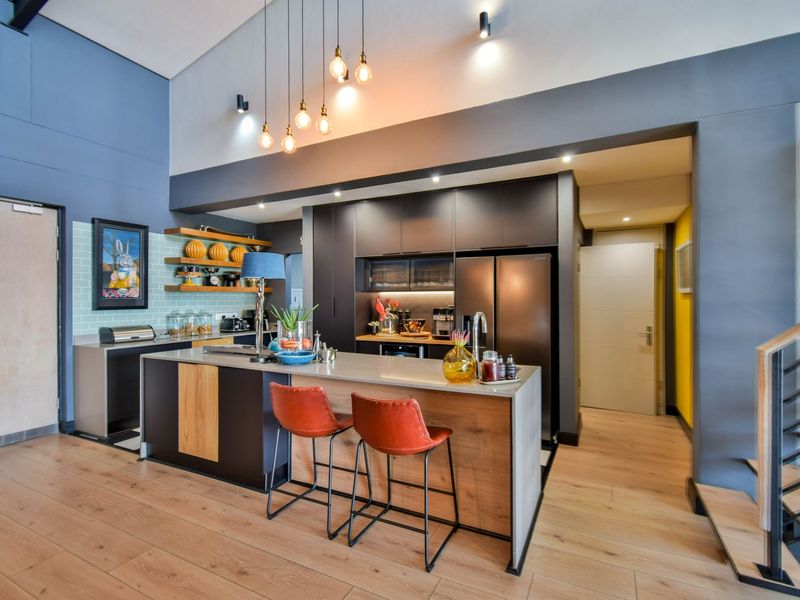 Luxurious Penthouse Living | Lock-Up-and-Go Convenience - Photo 5