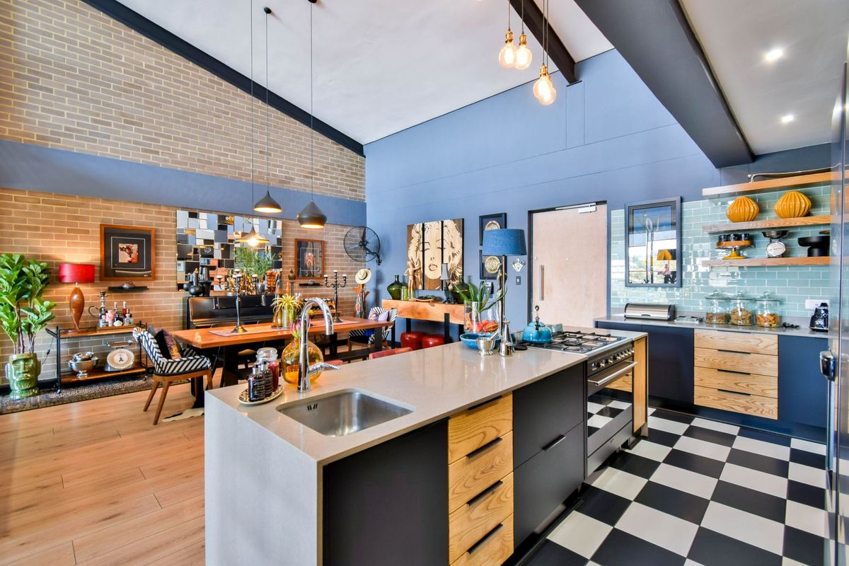Luxurious Penthouse Living | Lock-Up-and-Go Convenience - Photo 4