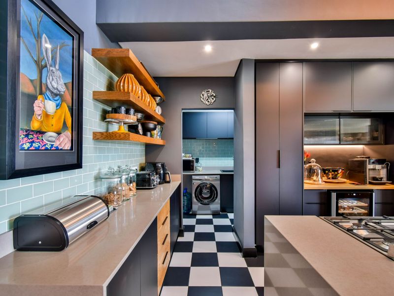 Luxurious Penthouse Living | Lock-Up-and-Go Convenience - Photo 7