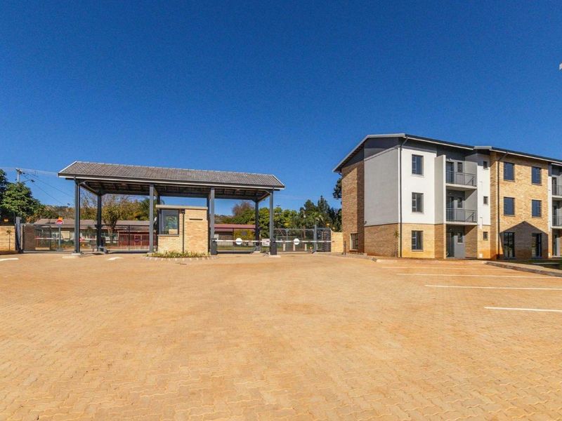 Brand New! Upmarket two bedroom apartments - Photo 9