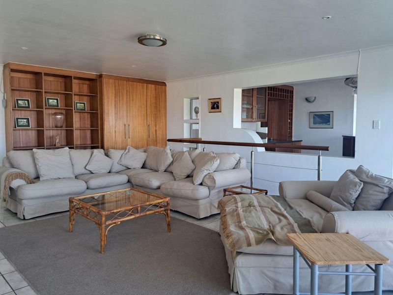 Seaside retreat in Betty's Bay,  Route Whale Coast , South Africa. - Photo 4