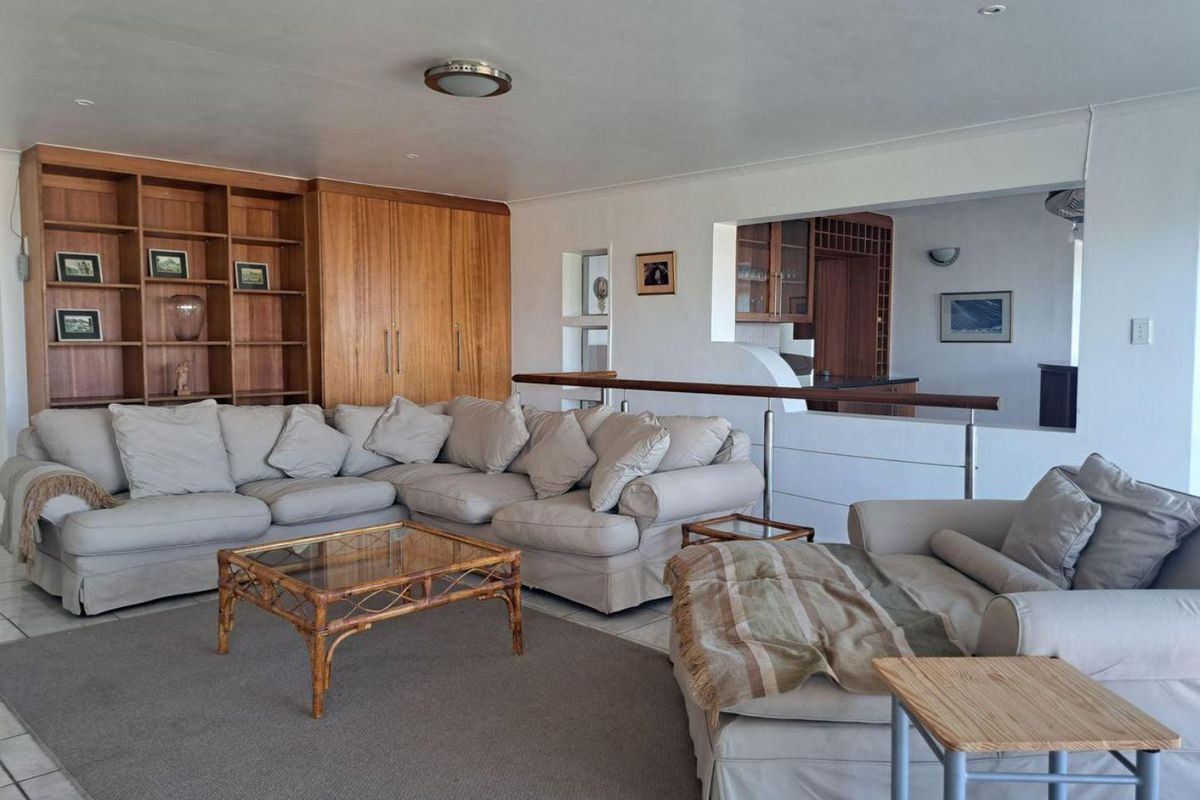 Seaside retreat in Betty's Bay,  Route Whale Coast , South Africa. - Photo 4