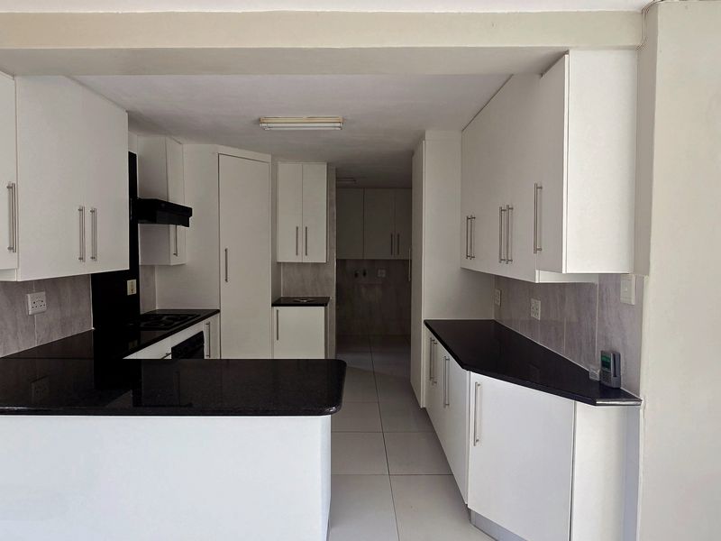 Elegant 4-Bedroom Home in Secure, Picturesque Estate Living - Photo 3