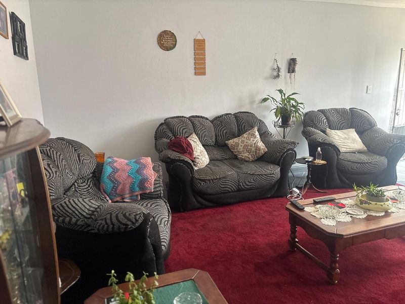 Spacious 2 Bedroom Ground Floor Unit – Quellerie Park - Photo 7