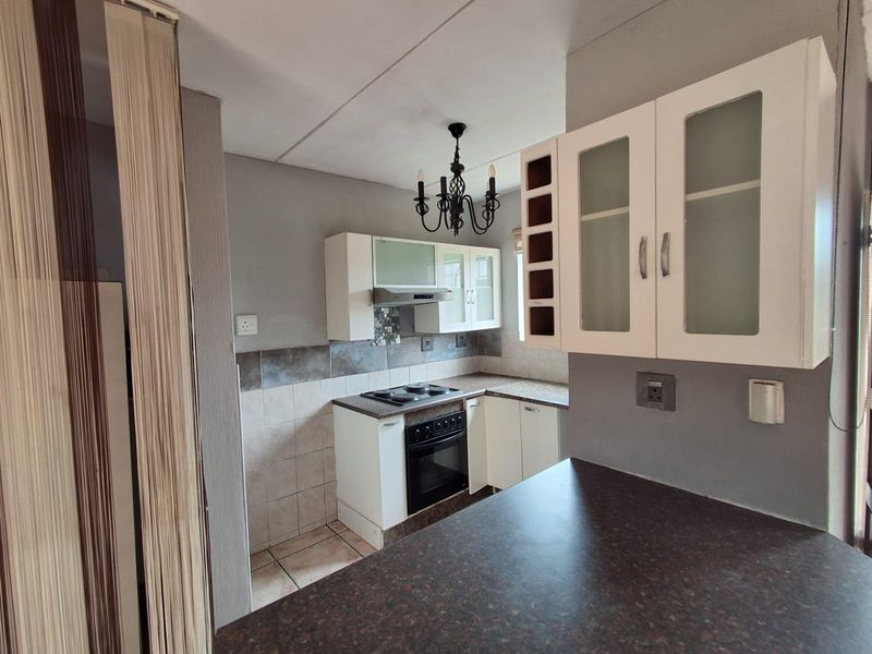 Stop Renting and Start Living! Your Perfect Move-In-Ready Home is Here. - Photo 6