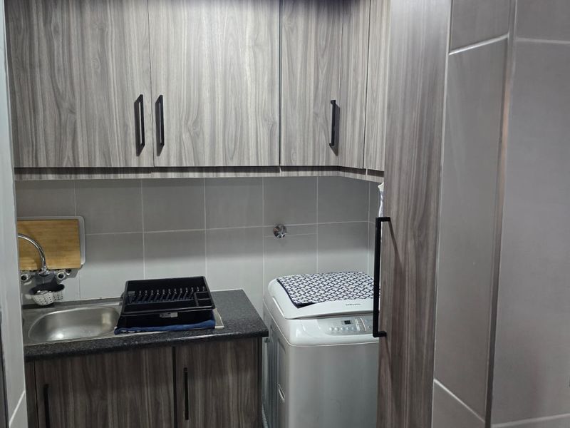 SPARKLING GEM - STUNNING THREE BEDROOM FAMILY TOWN HOUSE FOR SALE IN HELIKONPARK - Full Title - Photo 6