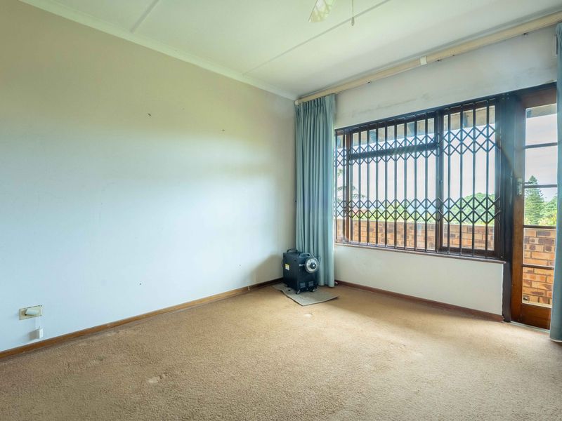 Immaculate Family Home with Stunning Sea Views & Exceptional Features - Photo 10