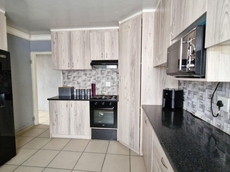 Freehold For Sale In Secunda - Photo 8