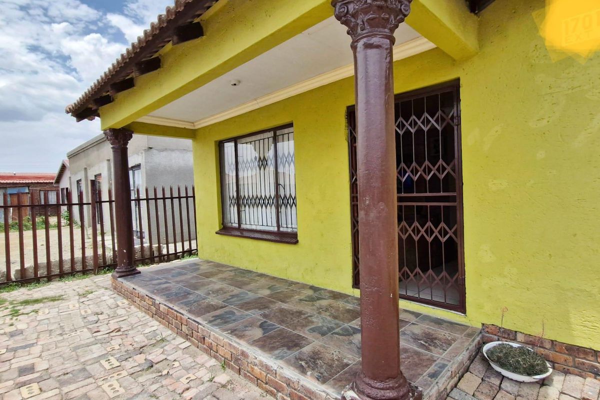 Freehold For Sale In Secunda - Photo 2