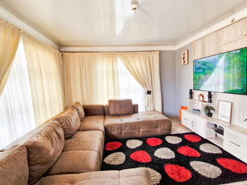 Freehold For Sale In Secunda - Photo 3