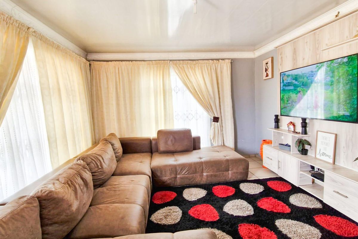 Freehold For Sale In Secunda - Photo 3