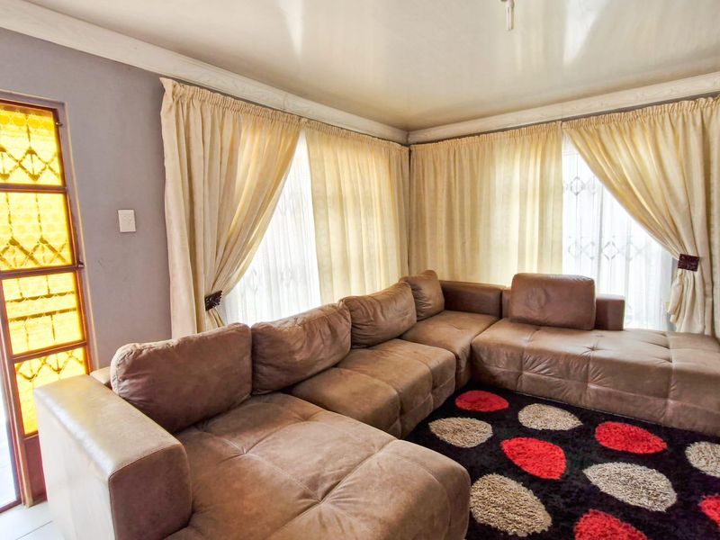 Freehold For Sale In Secunda - Photo 4