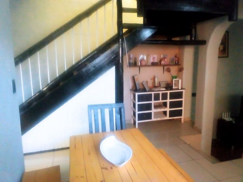 Spacious 3 bedroom apartment for sale in Rosettenville - Photo 7