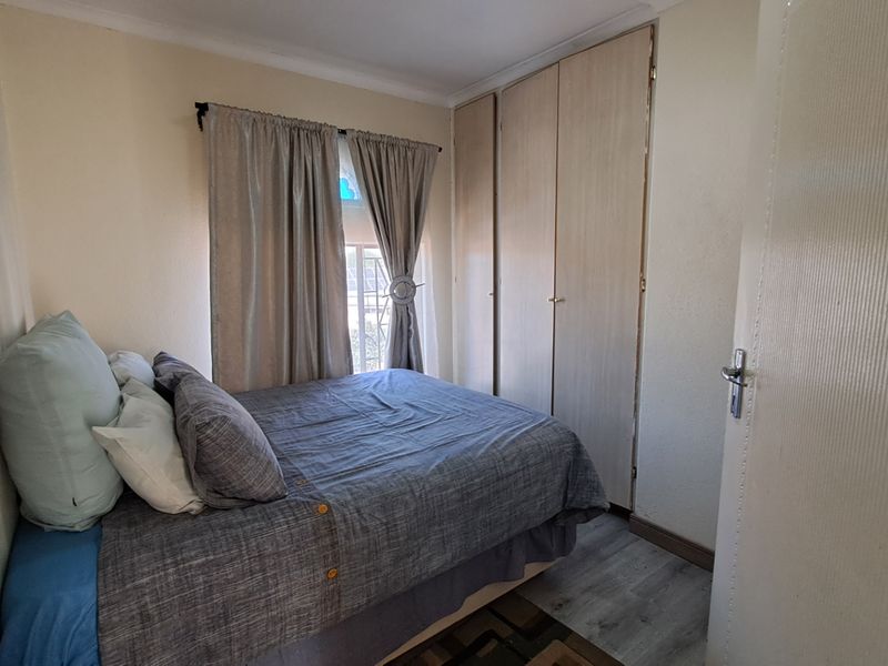 Step Up to Exceptional – Double-Story Luxury in Every Detail - Photo 9