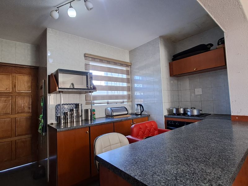 Step Up to Exceptional – Double-Story Luxury in Every Detail - Photo 3