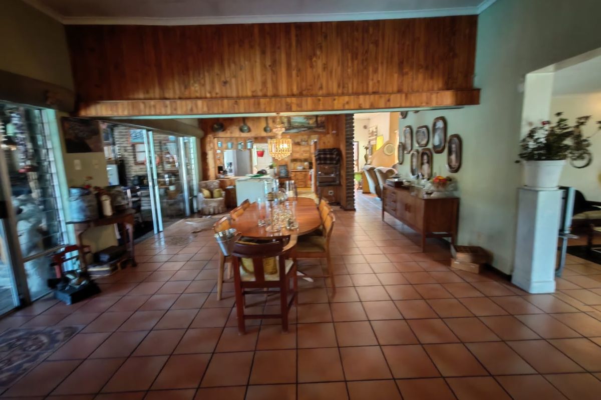 3 Bedroom House for Sale in Sasolburg Ext 11 - Photo 3