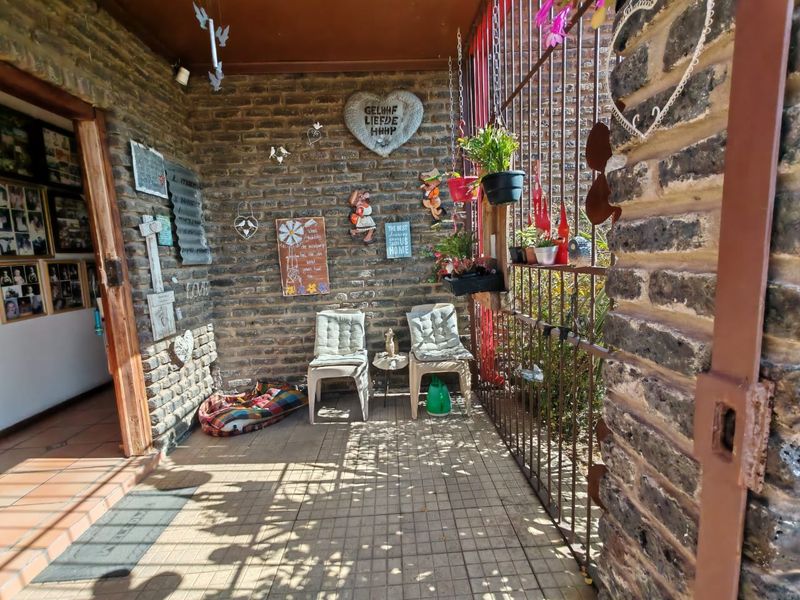 3 Bedroom House for Sale in Sasolburg Ext 11 - Photo 4