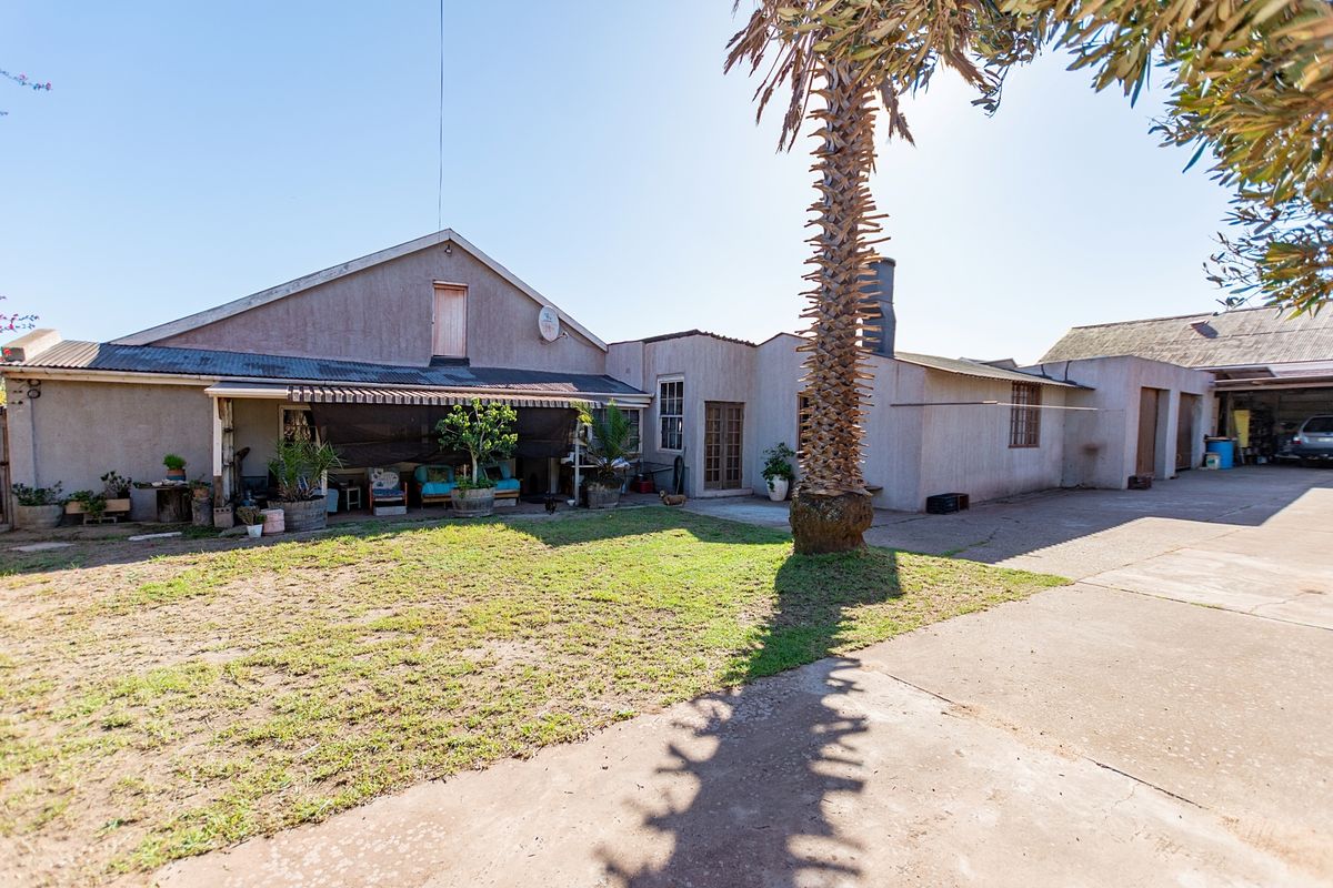 Charming Century-Old Home with Unique Character and Business Potential - Photo 3