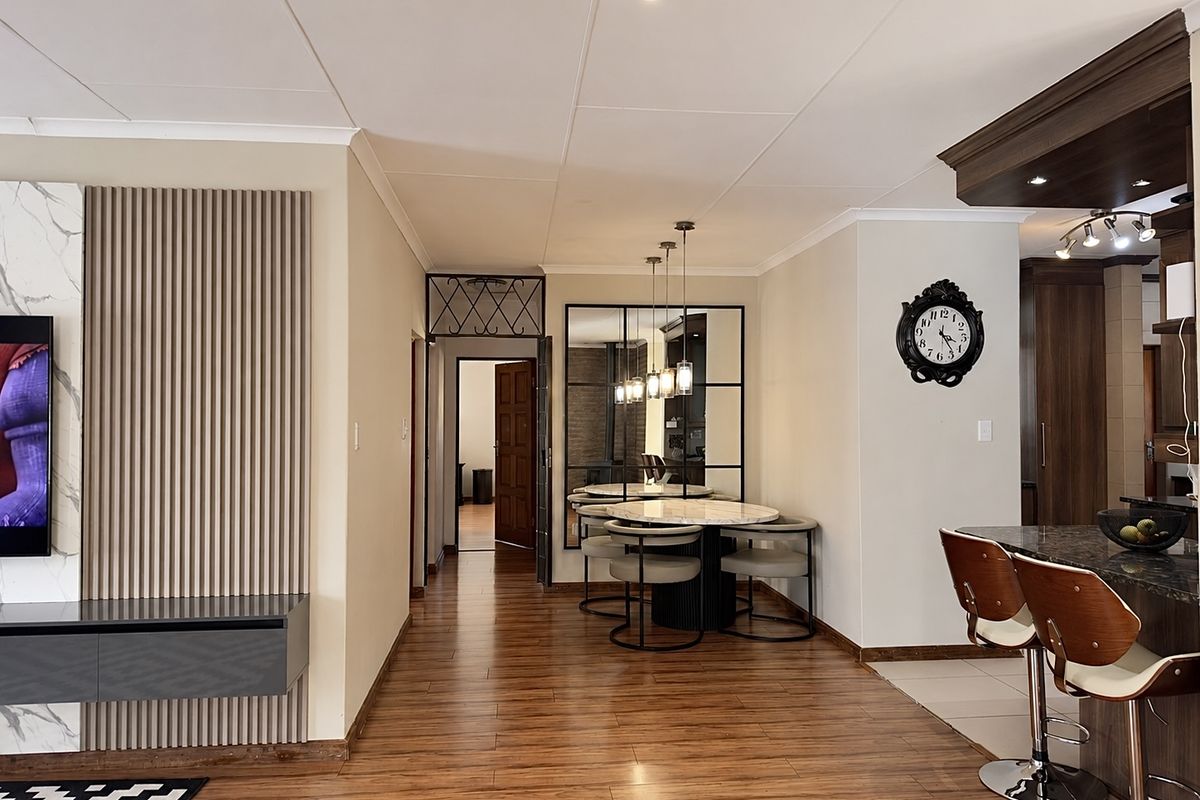 Modern Secunda Residence in Sought-After Neighbourhood. - Photo 5