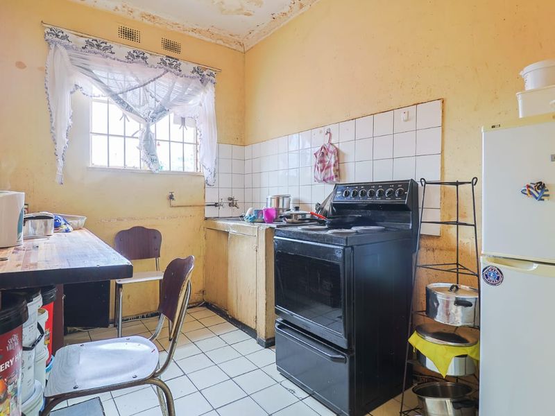 13 bedroom property for sale in Denver. - Photo 3