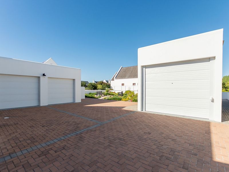 Family Home in Dwarskersbos – Just a Stone's Throw from the Beach - Photo 6