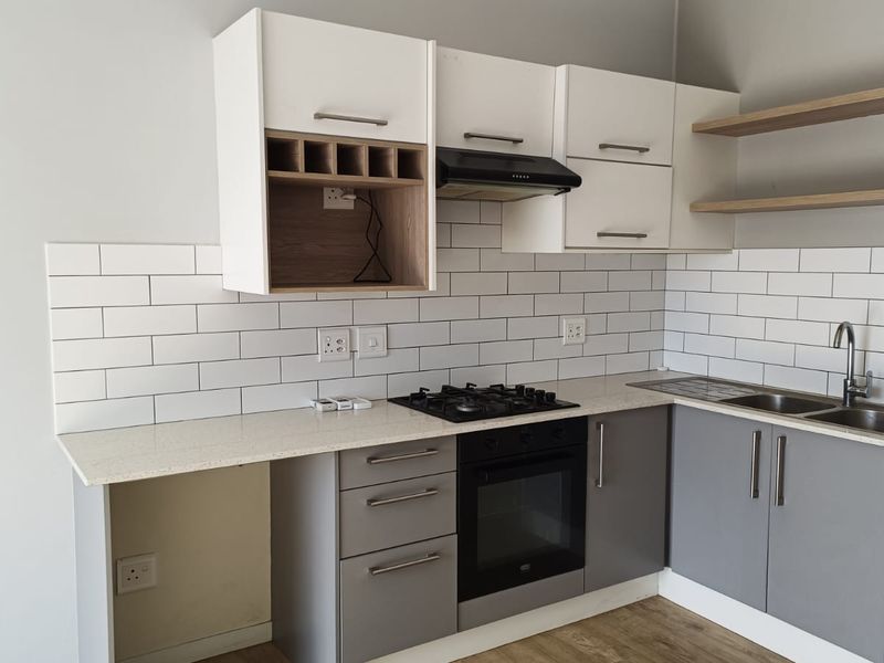 Stylish 1-Bedroom Gem in Table View – Close to Everything! - Photo 4