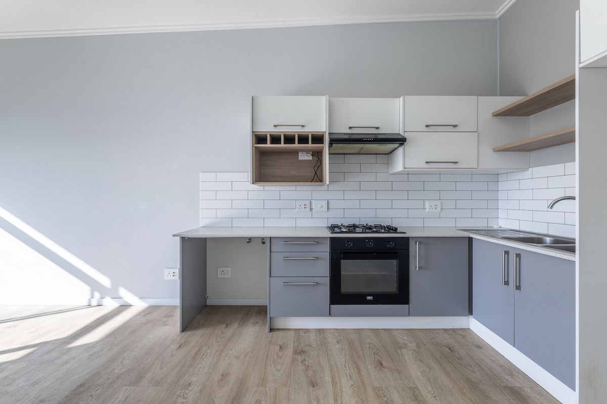 Stylish 1-Bedroom Gem in Table View – Close to Everything! - Photo 3