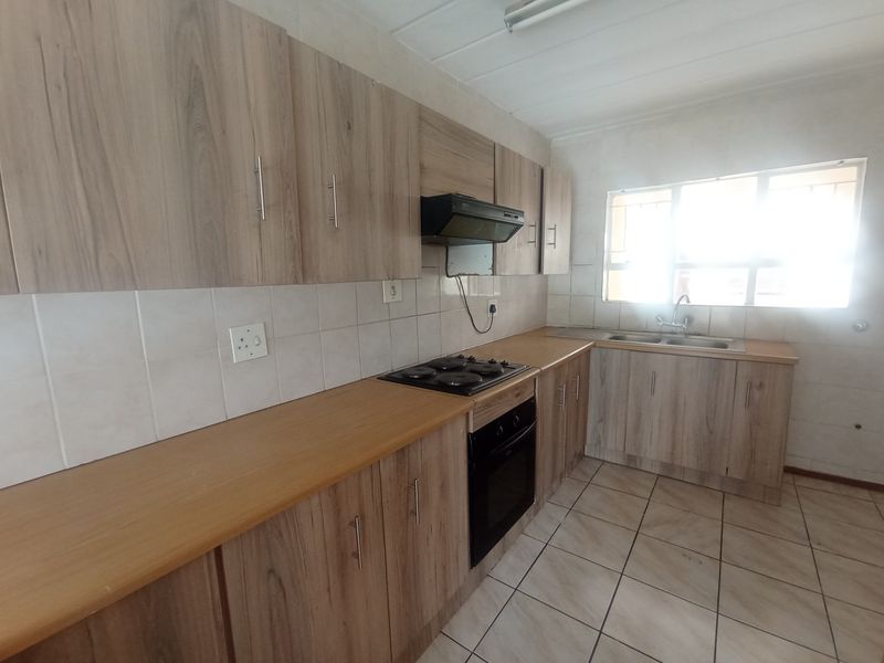2 bedroom Apartment in Florida - Photo 3