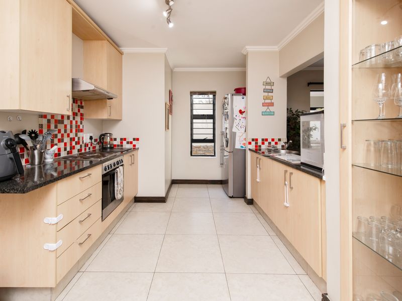 This charming Kilima three-bedroom home will satisfy all of your needs. - Photo 3