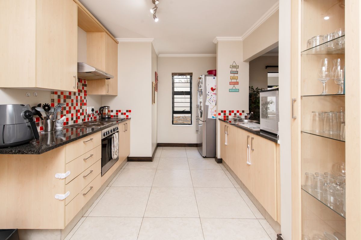 This charming Kilima three-bedroom home will satisfy all of your needs. - Photo 3