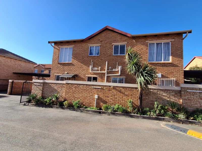 ACT FAST! The Perfect Strubensvallei Duplex – Must Sell This Week! - Photo 1