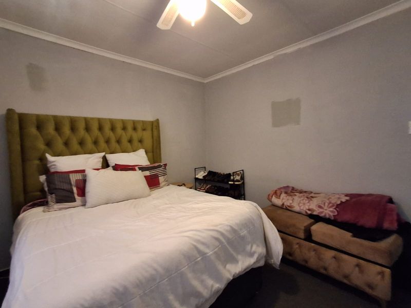 ACT FAST! The Perfect Strubensvallei Duplex – Must Sell This Week! - Photo 9