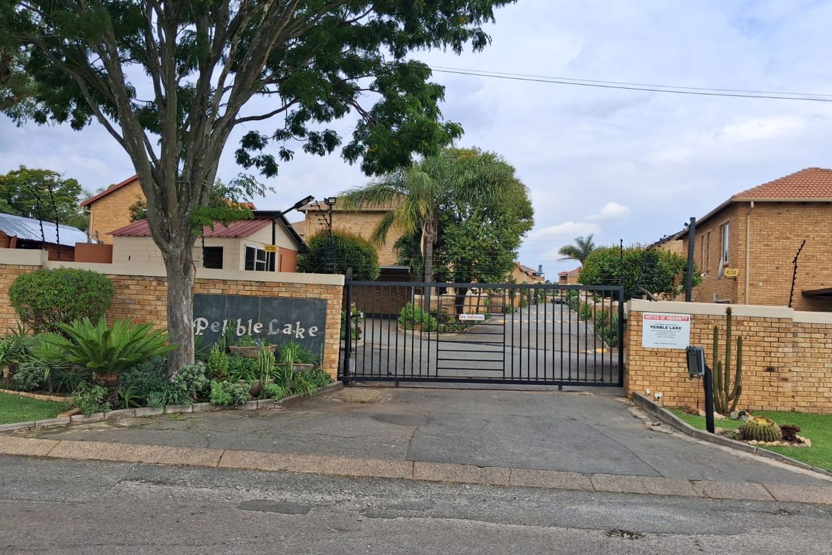 ACT FAST! The Perfect Strubensvallei Duplex – Must Sell This Week! - Photo 2