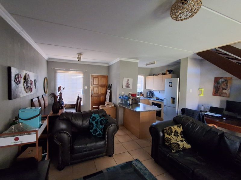 ACT FAST! The Perfect Strubensvallei Duplex – Must Sell This Week! - Photo 5