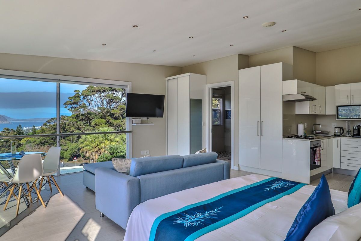 5 Bedr. Luxury Guest House with Separate 4 Bedr. House - Photo 3