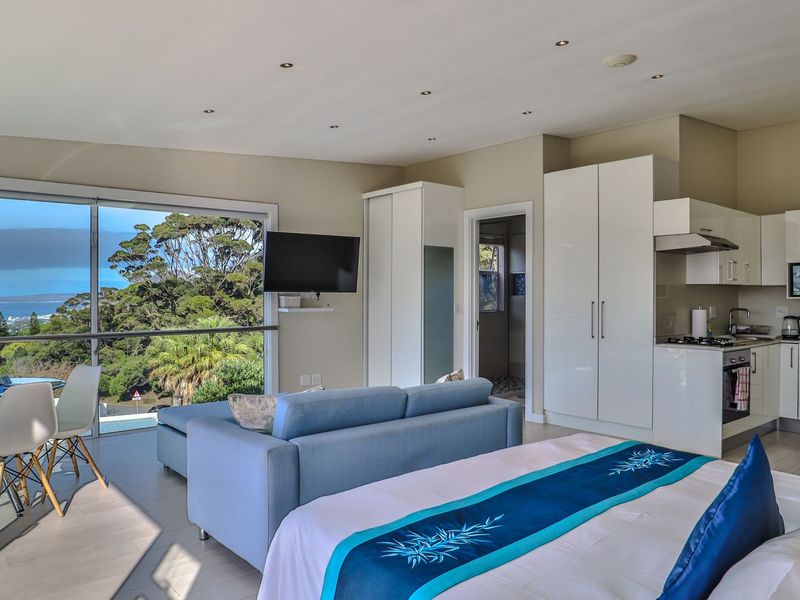 5 Bedr. Luxury Guest House with Separate 4 Bedr. House - Photo 3