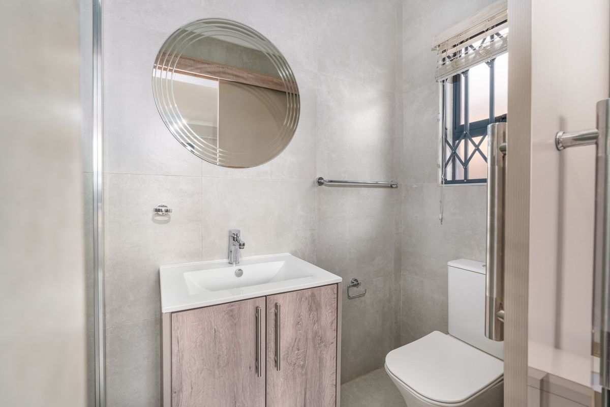 Spacious and Secure Home Designed for Comfort - Photo 4