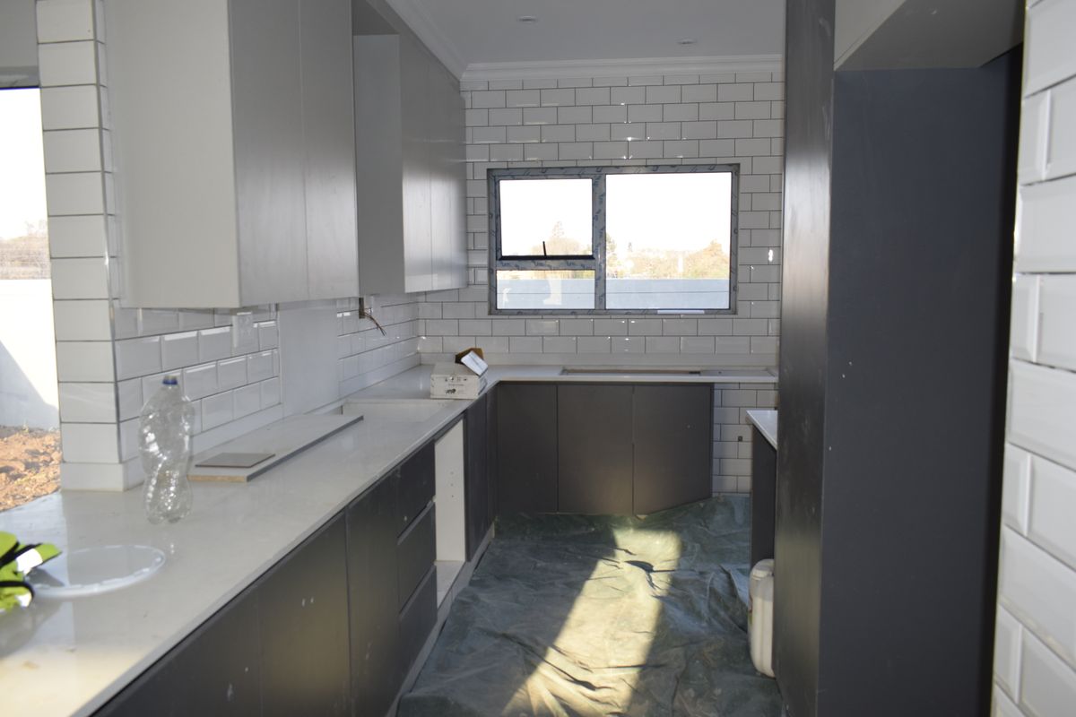 3 Bedrooms  home for sale in Helderwyk. - Photo 3